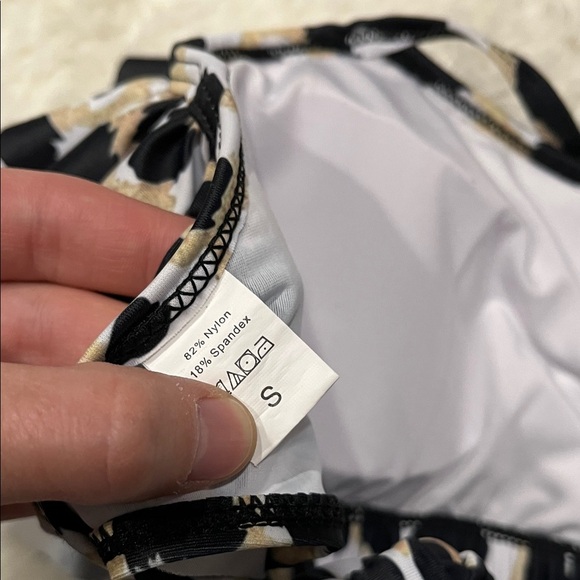 Leopard Print Ruffle Bikini Top - Picture 3 of 4